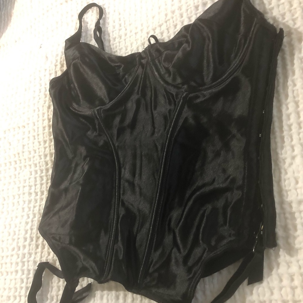 Victoria’s Secret corset top 34B